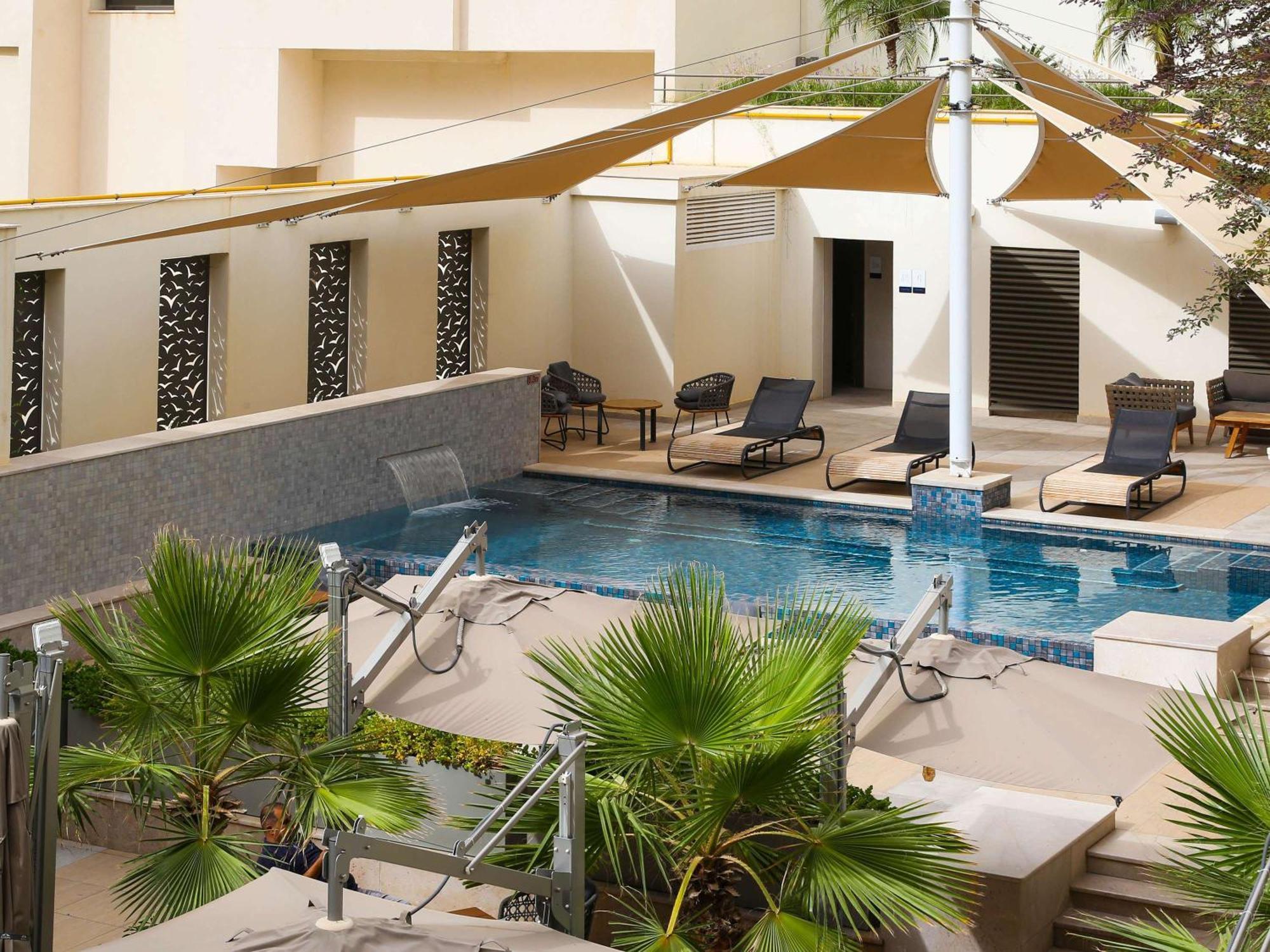 Novotel